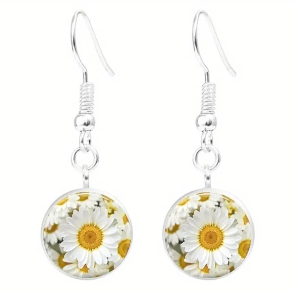NEW Daisy Cabochon Earrings